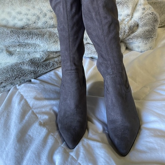 Le Chateau Gray Faux Suede Over the Knee Boots with Stiletto Heel Size 38 - Picture 3 of 16